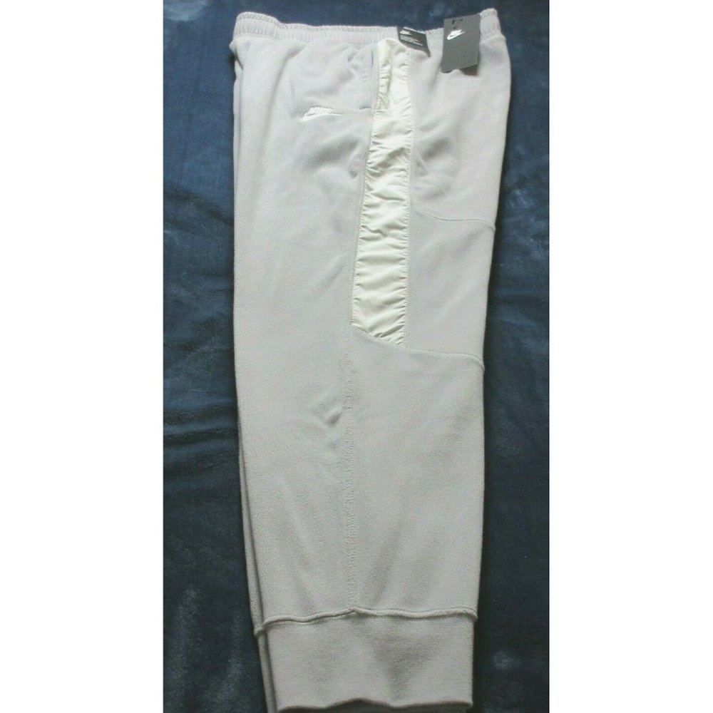 Nike Men's NSW Fleece Winter Jogger Pants Grey Silver Tapered Leg Standard Fit - Picture 3 of 6